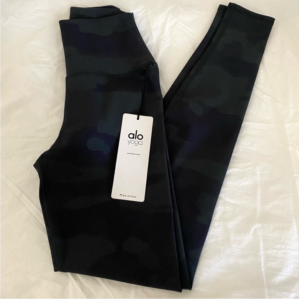 ALO Yoga Black Camouflage Leggings
